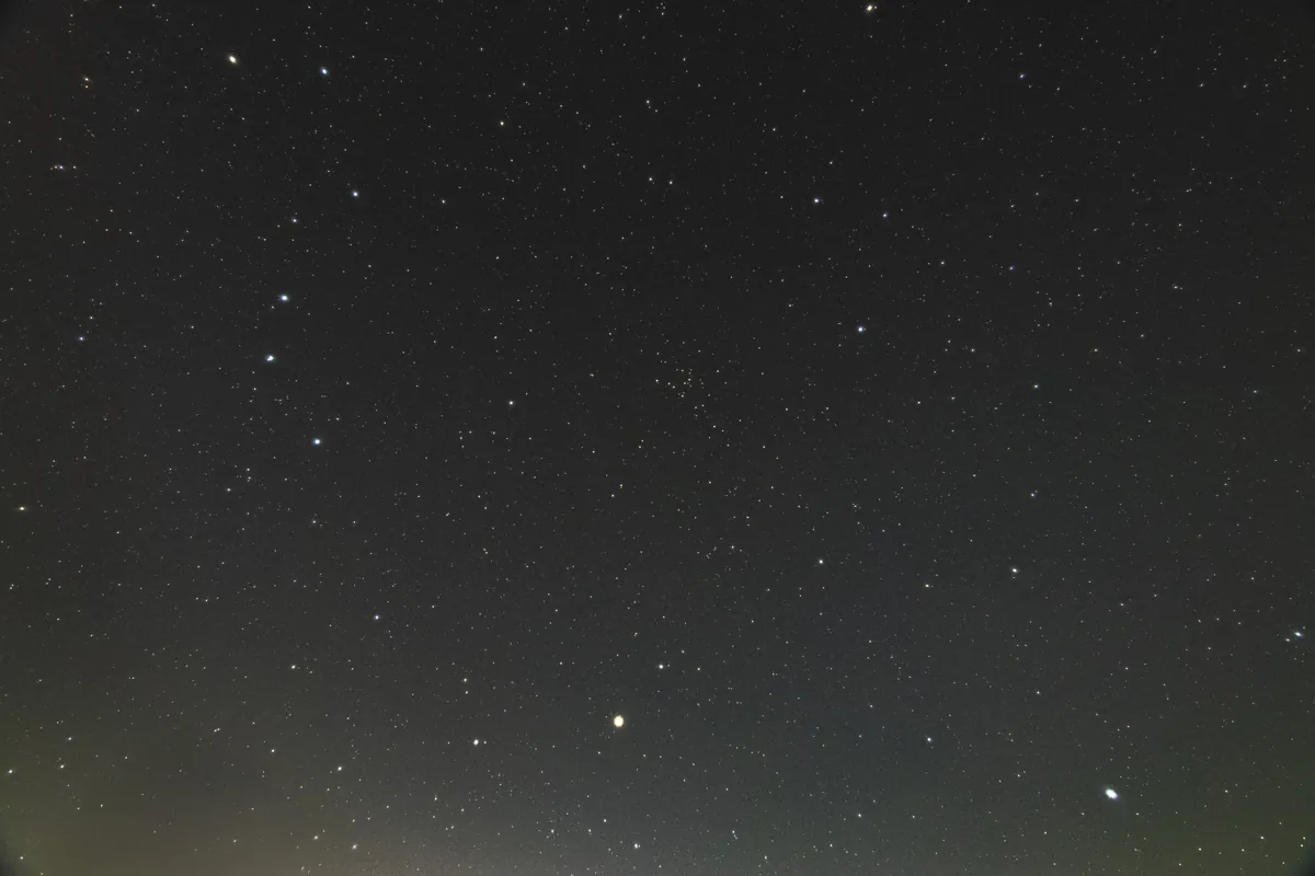 冬の星空に輝く北斗七星