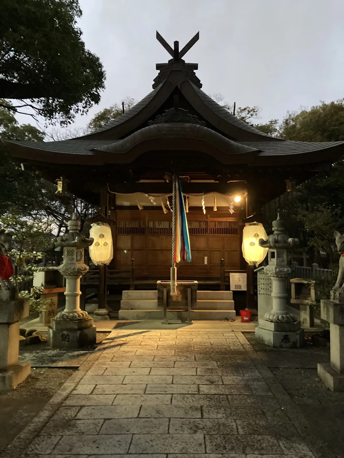 信太森葛葉稲荷神社　拝殿